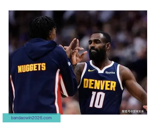 克莱一赛季命中174记三分超小哈达威 刷新独行侠替补三分纪录