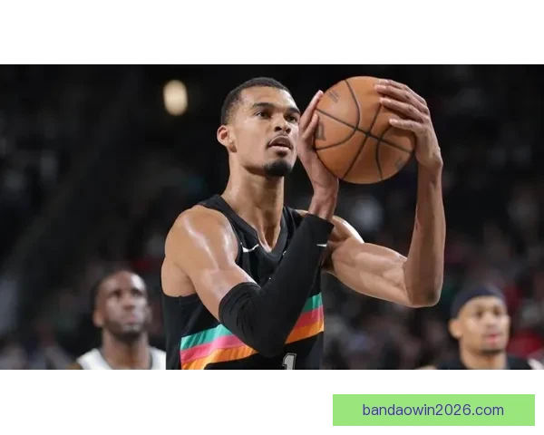 2米03前锋砍41分追平历史第二复制詹姆斯惊人成绩